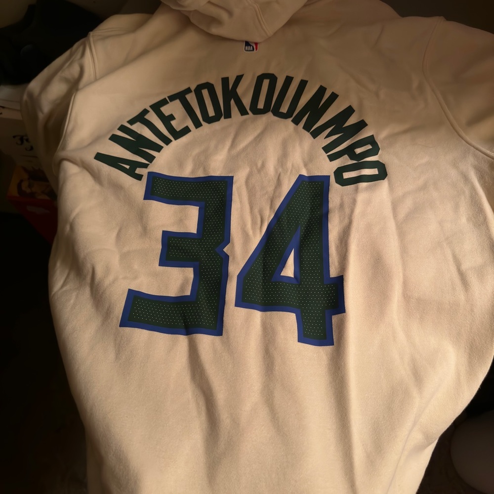 Milwaukee Bucks Cream City Hoodie #34 L
